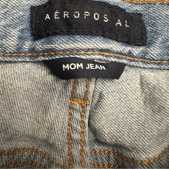 Aeropostale Mom Jeans Distressed Cropped Boot Cut Light Medium Wash 000 Regular - Picture 10 of 11